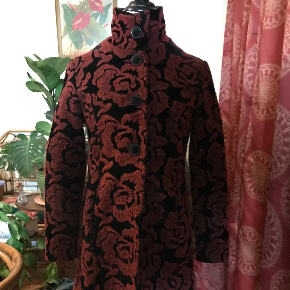 VENARIO Romantic Red Roses Vintage-Style Coat. CUPID Adorable Sz S